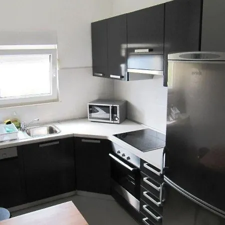 Studio Fur 4 Personen Ca 44 Qm In Vodice, Dalmatien Norddalmatien Vodice